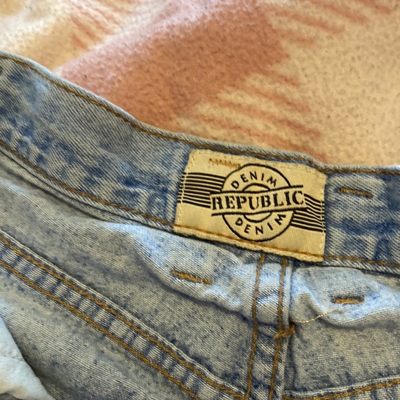 Jean shorts - Picture 3 of 3